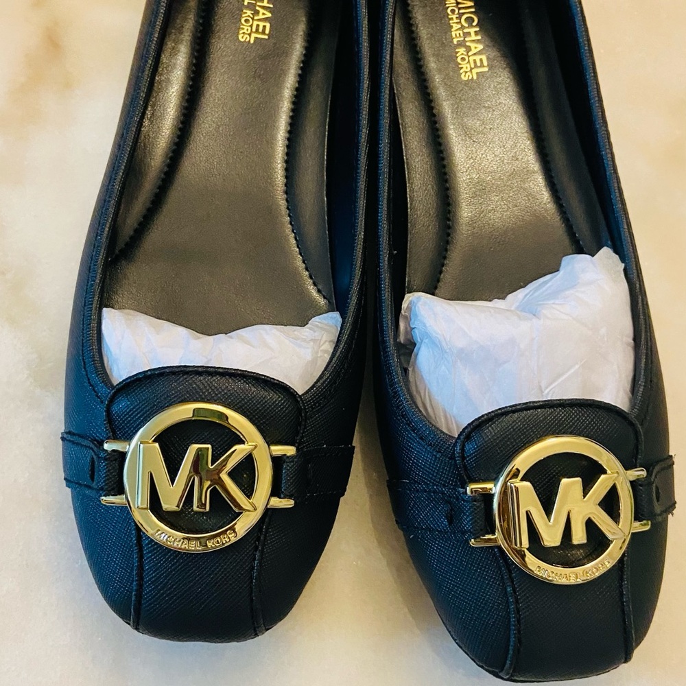 MICHAEL KORS FLATS-Black
